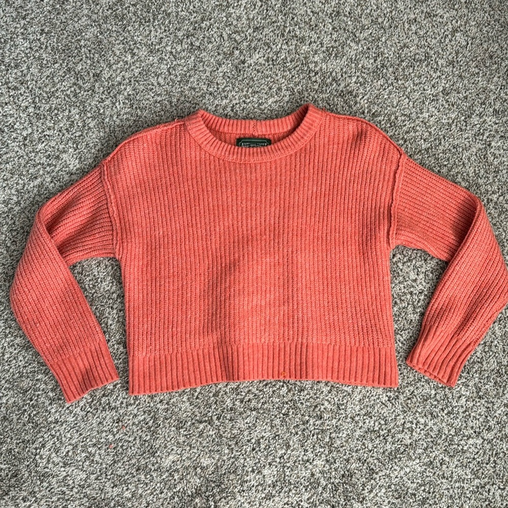 American Eagle salmon colored Crop Oversized Sweater